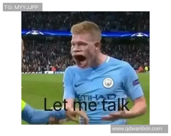 足球明星顶头凝视表情包带你领略运动场上的幽默与激情