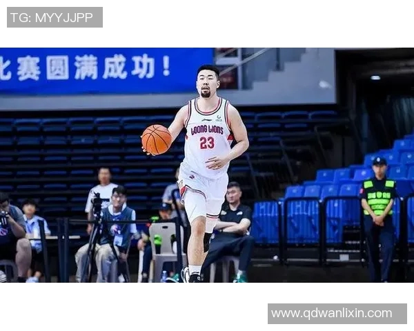 王泉泽：从篮球新星到国家队的希望之光，未来无限可能的成长之路